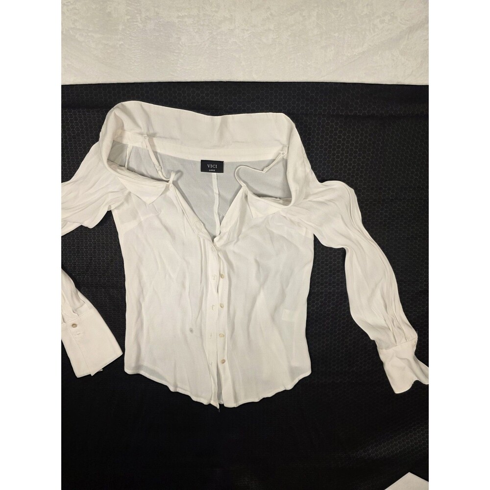 VICI women's white collared button-up long sleeve regular blouse size L